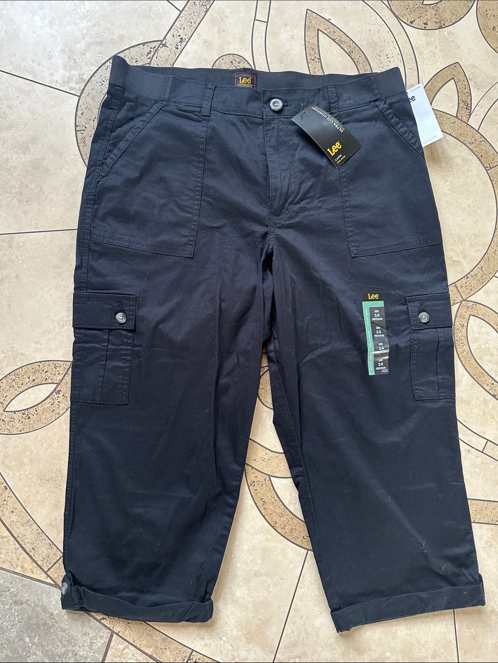 Lee women’s Black Cargo Capris with Utility Pockets